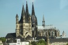 Turistid on huvitatud Kölni katedraal ja kaasaegse Kölni